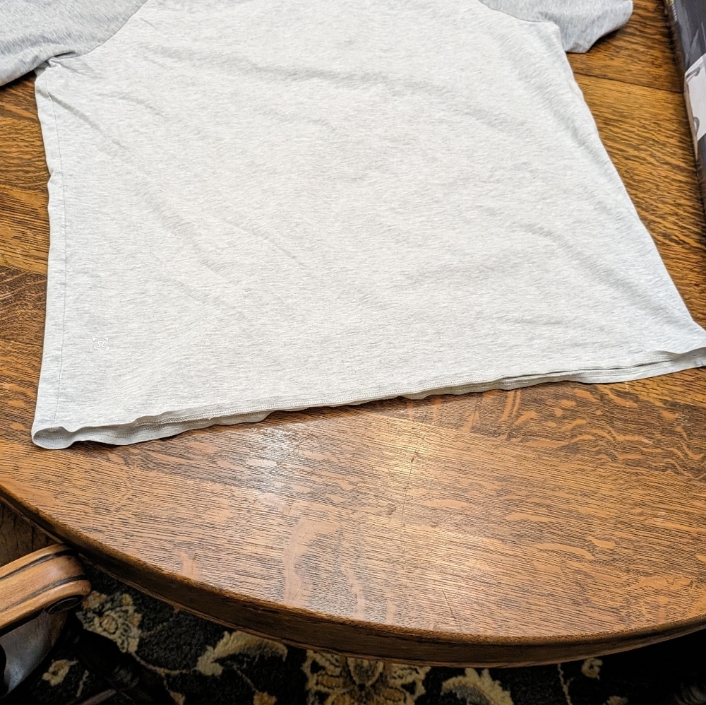 Men's Lululemon shirt